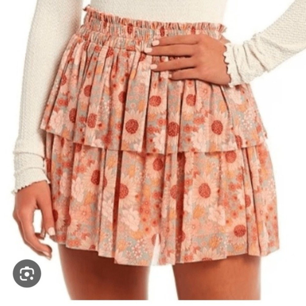 C‎ & V Floral Mini Skirt Ruffle Tiered Smocked Waist Summer Cute M